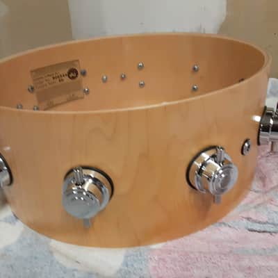 DW Collector's Maple VLT 14"x6" 10 lug snare - Natural Maple image 16