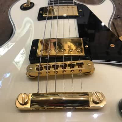 2010 Gibson Custom Shop Paul Custom in Aged White & original hard shell case Les image 12