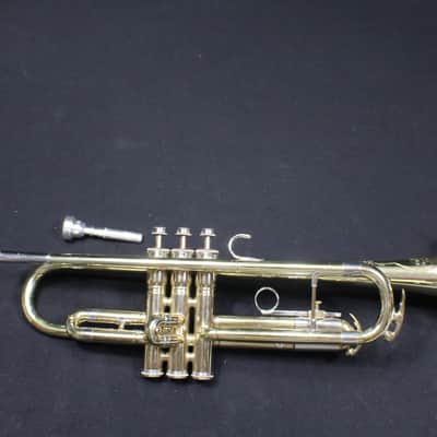 A King Cleveland Superior Bb Real Nice Trumpet in it's Original Case # 26 T image 2
