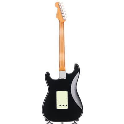 Fender Certified Pre-Owned Vintera® II Road Worn® '60s Stratocaster®, Maple Fingerboard, Black (P7) (67103) image 6