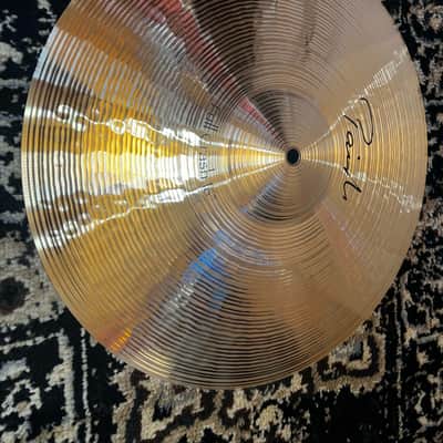 Mint Paiste 16" Signature Full Crash Cymbal - Traditional image 1
