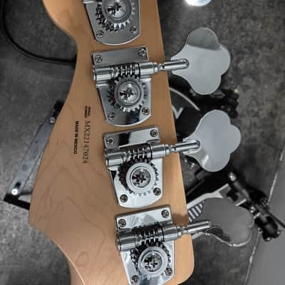 Fender Player Series I Jazz Bass 2022 Butterscotch EXC image 4