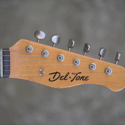 Del-Tone 60's T-Style - Khaya Mahogany - Olympic White image 6