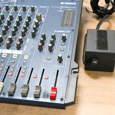 Yamaha MG166CX-USB 16-Channel 4-Bus Rack-Mountable Mixer with USB CG0142P image 2