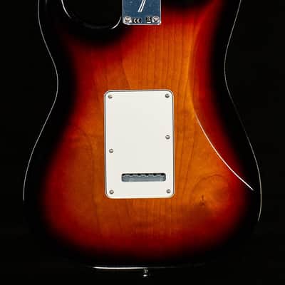 Fender Player Stratocaster HSS Maple Fingerboard 3-Color Sunburst (827) image 4