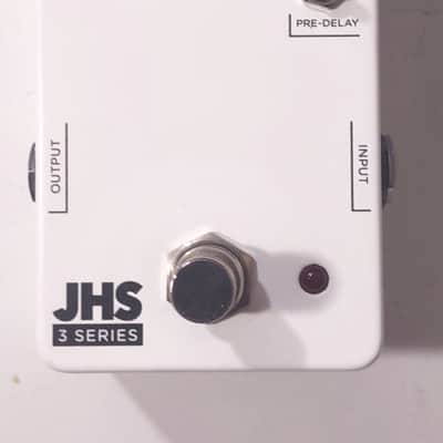 jhs reverb - black-white image 1