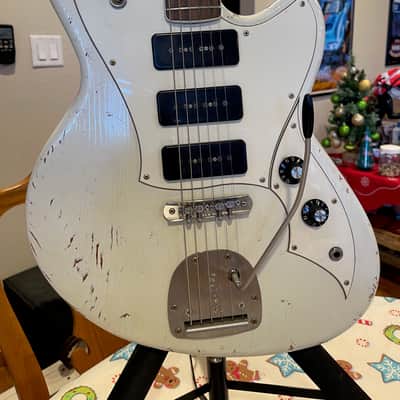 2016 Novo Serus J White by Dennis Fano image 2