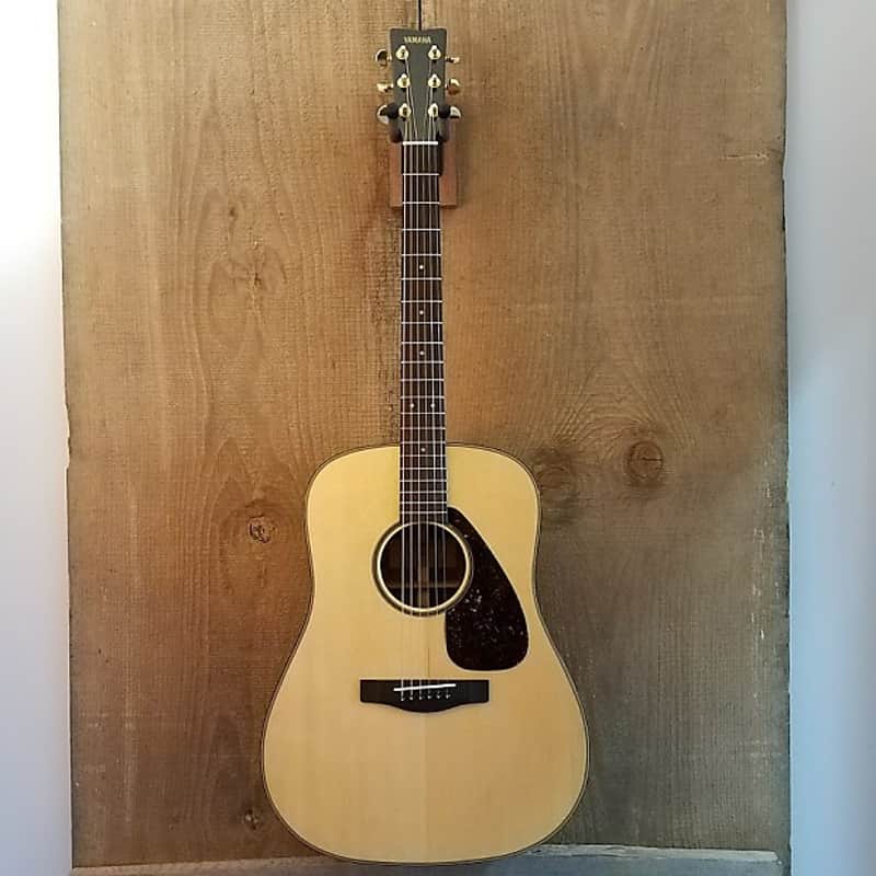 Yamaha DW-7 Dreadnought Acoustic Guitar Natural w/ Hardshell Case