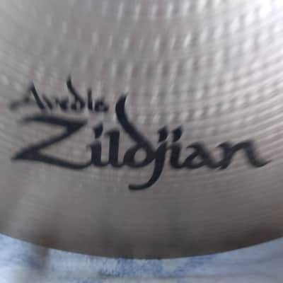 Zildjian 18" A Series Medium Thin Crash Cymbal 1982 - 2012 - Traditional image 5