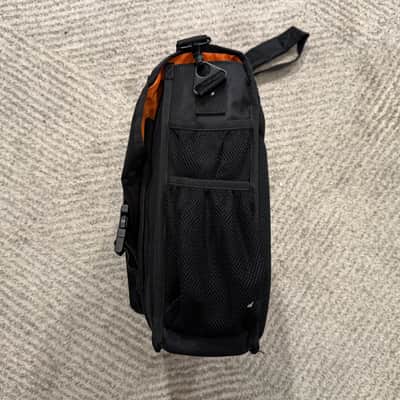 Gator G-CLUB-CONTROL 19 Messenger-Style DJ 19" MIDI Controller Bag 2010s - Black image 6