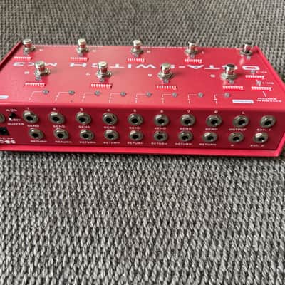 Carl Martin Octa-Switch III 2010s - Red image 2