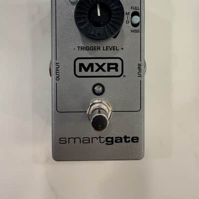 MXR M135 Smart Gate Noise Gate Pedal - Silver image 1