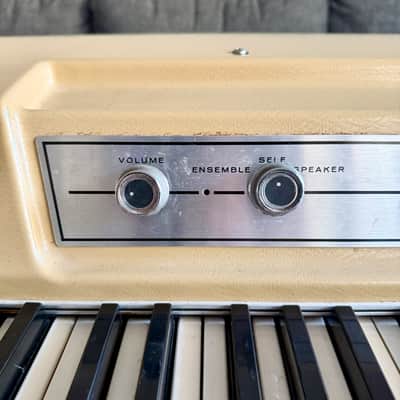 Early 1968 Wurlitzer 206 Just Serviced - SUPER CLEAN! image 6