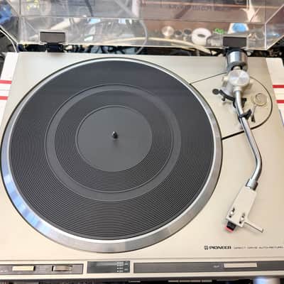 Pioneer PL-200 Direct Drive Auto Turntable w/ Shure Cartridge & New Stylus, Tested SEE VIDEOS image 1