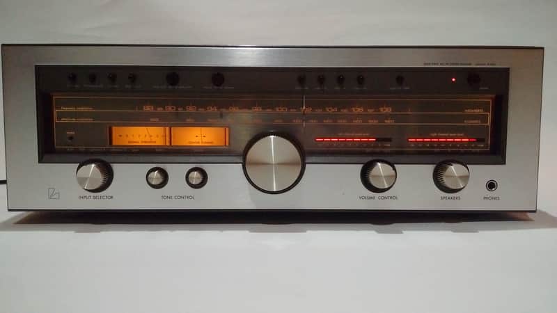 Luxman  R 1070 1979 Silver/wood imagen 1