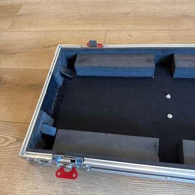 Gator G-TOUR-PEDALBOARD-LGW Large ATA Pedalboard 24x11" with Wheels 2010s - Black image 14