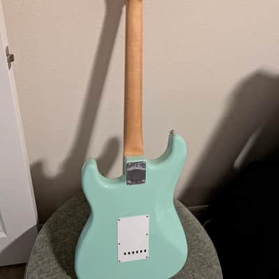 Fender Vintera '60s Stratocaster with Pau Ferro Fretboard 2019  Surf Green image 3