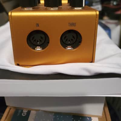 Walrus Audio Mako ACS1 Amp + Cab Simulator 2021 - 2024 - Gold image 6