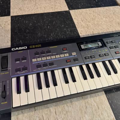 Casio CZ-101 Synthesizer 1980s image 3