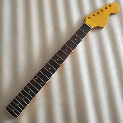 Glossy Yellow Guitar Maple Wood Strat Style Neck, 21 Frets Rosewood Fingerboard image 2