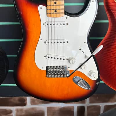 Fender Classic Series '50s Stratocaster 3-Color Sunburst 2003 Electric Guitar image 4