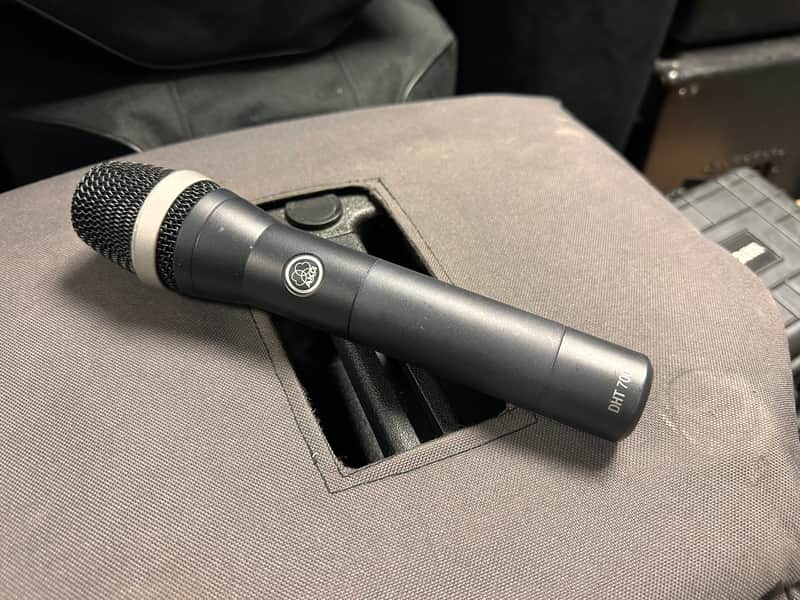 AKG DHT 700 D5 BD1 handheld wireless transmitter image 1