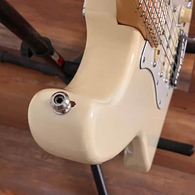 1995 Fender American Standard Stratocaster (w/ Eric Johnson signature pickups) - Arctic White image 12