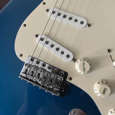 1983 Fender "Dan Smith" Stratocaster with Rosewood Fretboard - Blue Stratoburst image 4