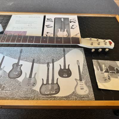 Jerry Jones Baritone / 6 String Bass 88-90 - White image 14