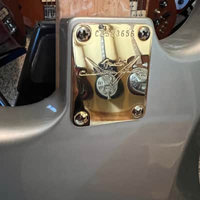 Fender Custom Shop Robert Cray Stratocaster 1993 - Present - Inca Silver image 4