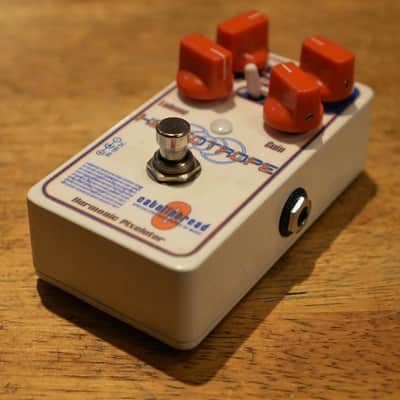 Catalinbread Heliotrope Harmonic Pixelator Analog Bit Crusher Pedal White - Used image 2