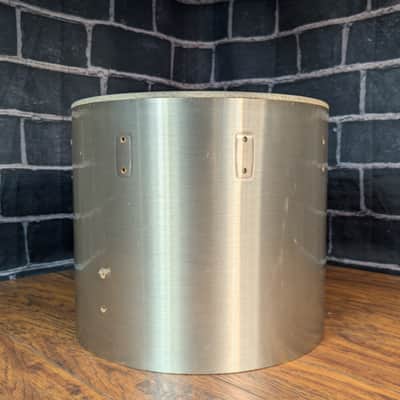 Tama Imperialstar 16"x14" Concert Tom Drum Shell – 1979 – Hairline Chrome Wrap – 9‑Ply Mahogany Interior w/ Zola‑Coat – 8‑Lug Shell image 7