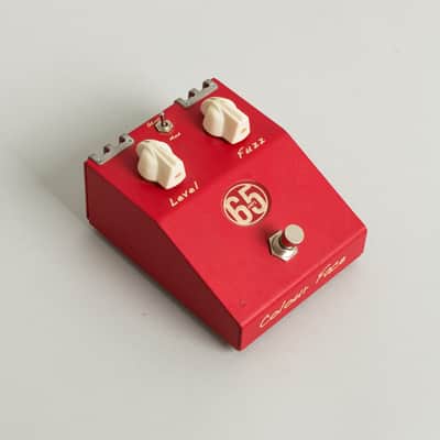 65 Amps  Colour Face Fuzz Effect (2010s), ser. #F-01160116. image 3