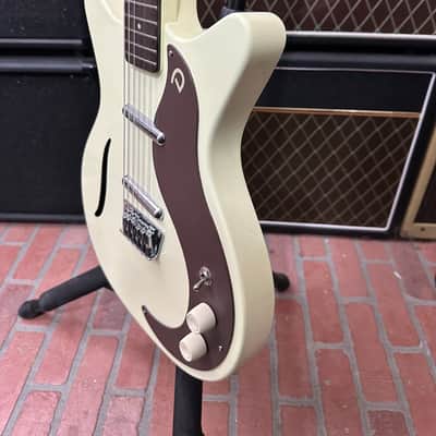 Danelectro Vintage 12-String Vintage White image 5
