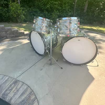 Ludwig Vintage Virgin Double Bass Drum Kit: 24/24/18/16/13/13 May, 1970 - Sky Blue Pearl image 11