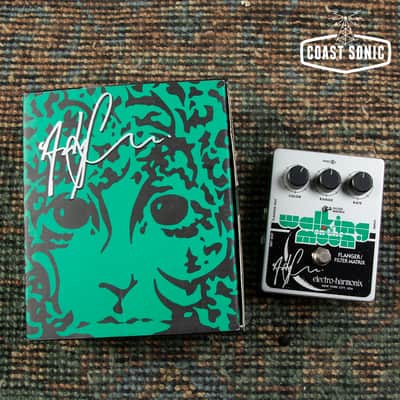Electro-Harmonix Walking On The Moon Andy Summers Signature Flanger / Filter Matrix image 3