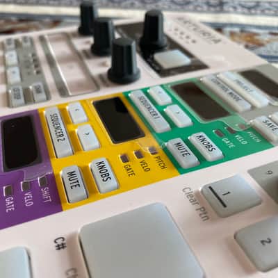 Arturia BeatStep Pro MIDI Controller 2017 - Present - MINT image 3