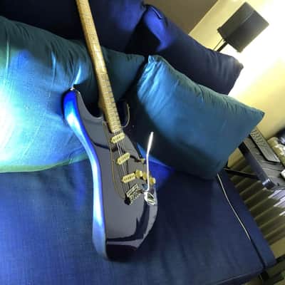 Impossible@guitar™ ‎בְּצַלְאֵל 比撒列 57/62 IG- Vintage ST Diamond Blue 2025 - Vintage ST Diamond Blue + GhostFire Bullet 3.0 padded  Super Thick GigBag - Safe Shipping image 7