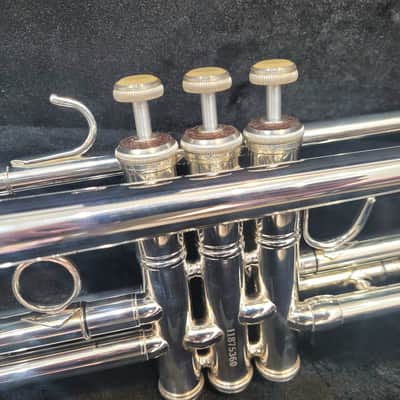 Eastman ETR520S Intermediate Trumpet - Silver image 4