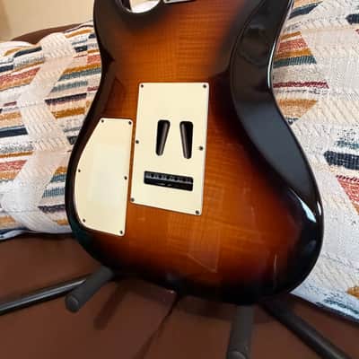 Godin Progression 2009 - Maple Sunburst image 4