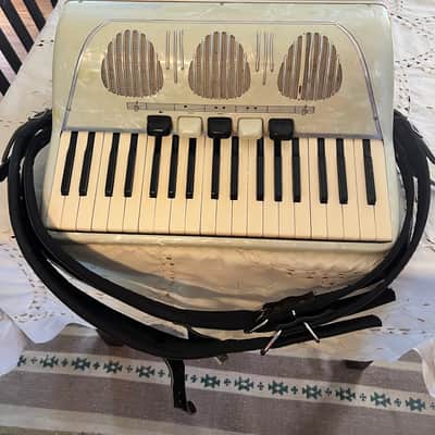 Galanti HFM-83 - White image 1
