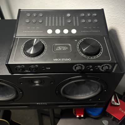 Avid MBox Studio 21x22 USB-C Audio Interface 2022 - Present - Black image 1
