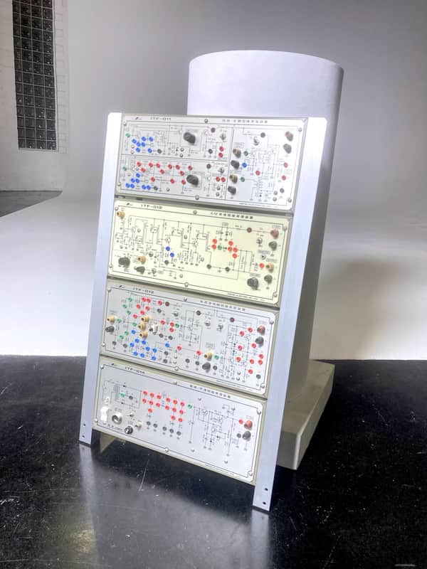 Iwatsu ITF-011,012,013,014 [Electronics Trainer] image 1