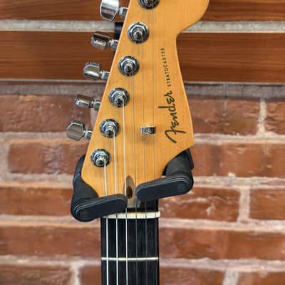 Fender 2025 American Ultra II Stratocaster with hard case image 3