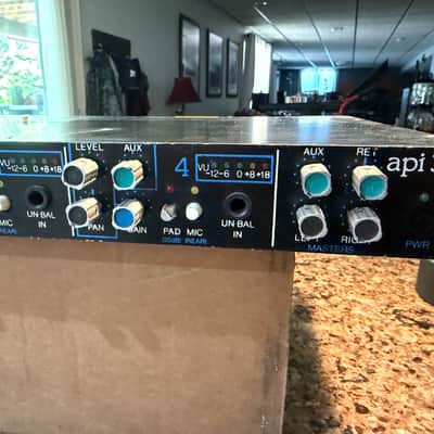 API 3124MB+ 4-Channel Mic Preamp Mixer 2003 - 2016 - Black image 2