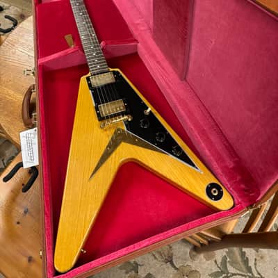 2022 Gibson Custom Shop '58 Korina Flying V Reissue Natural with Black Pickguard image 1