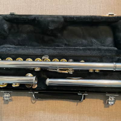 Yamaha  285SII Open Hole Flute All New Pads, Clean Case image 6