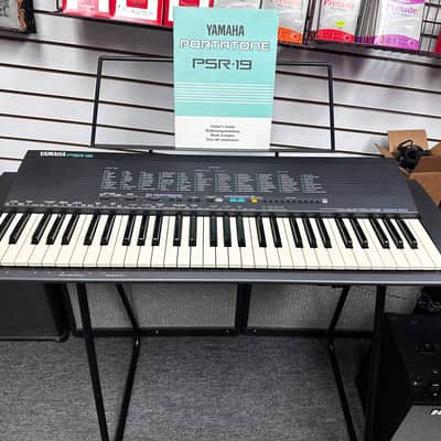 Yamaha PSR-19 Portatone Keyboard image 2