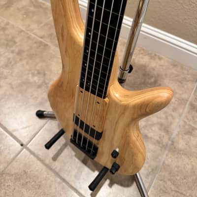 Ibanez GWB1005-NTF Gary Willis Signature Soundgear Fretless 2006 - Present - Natural Flat image 3