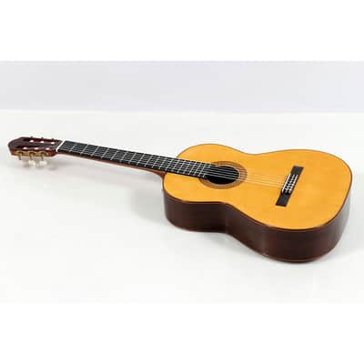 Yamaha GC82 Handcrafted Classical Guitar Regular Spruce image 2